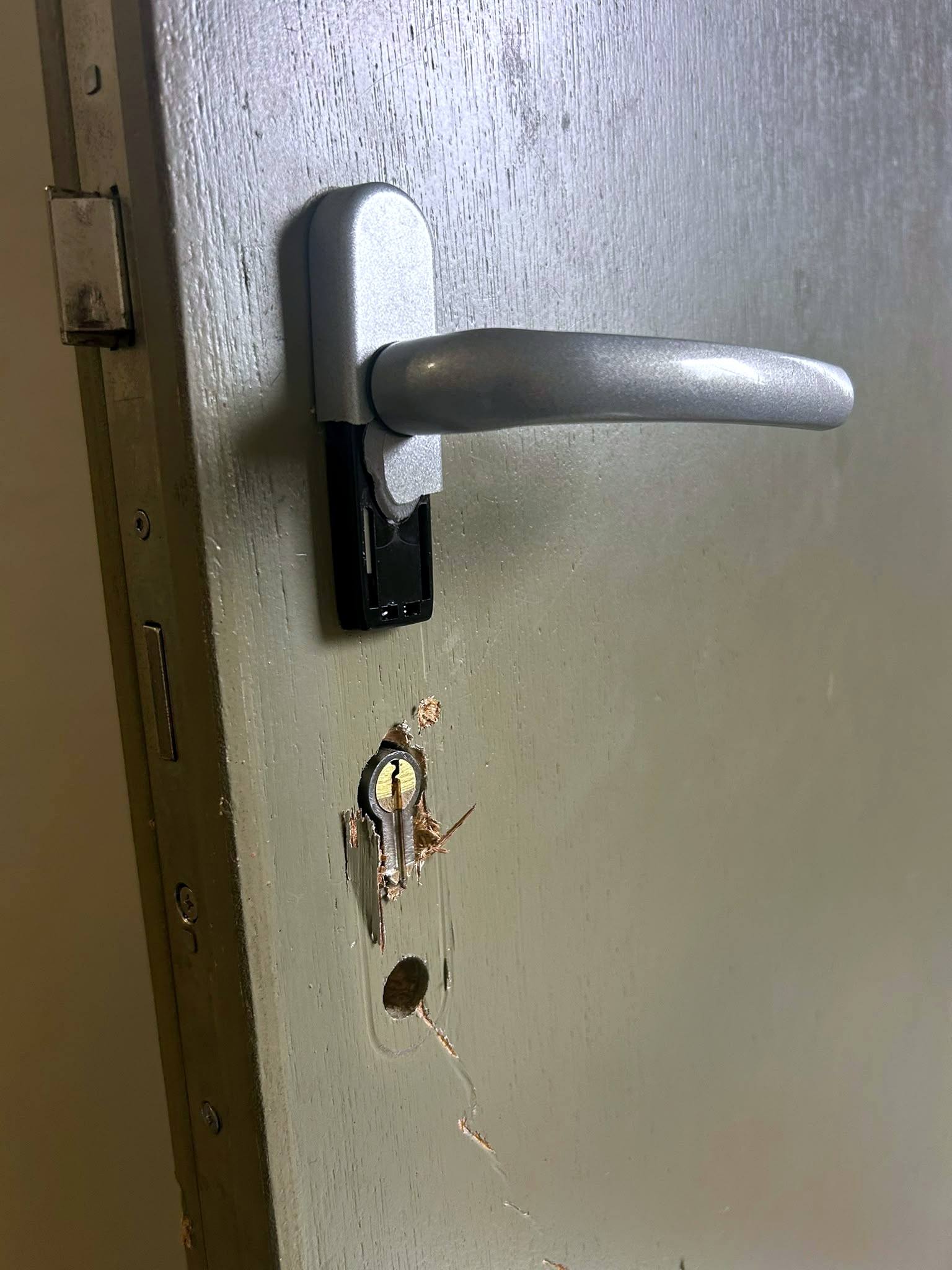 Failed door lock and handle