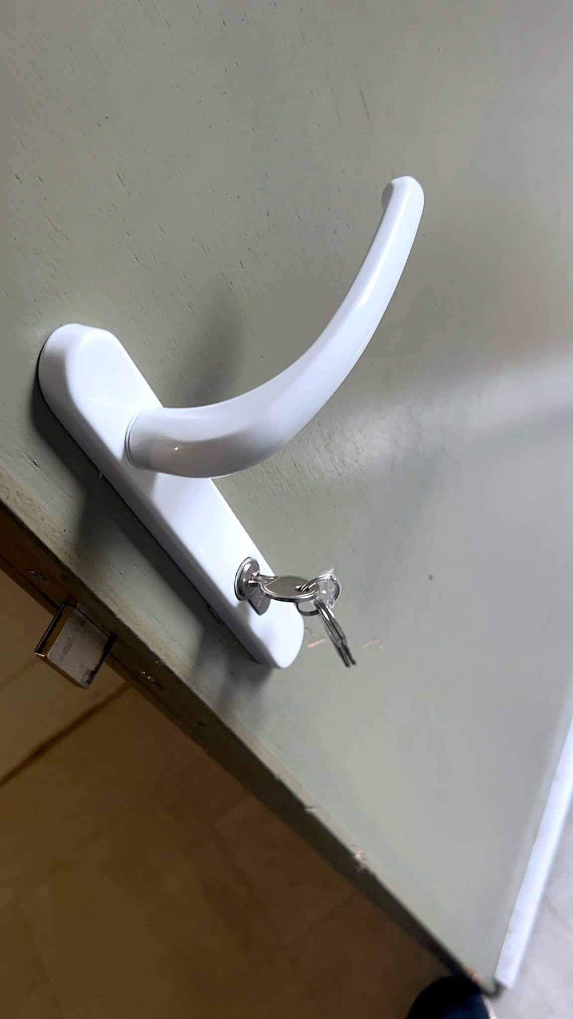 New lever handle and lock fitted